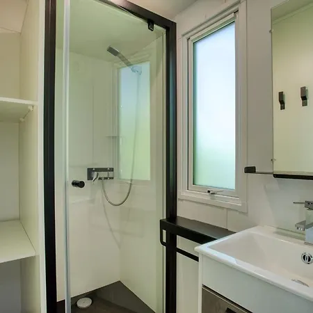 Mobil Confortable Avec Terrasse, 2 - Api-1-52-1006 * Groléjac