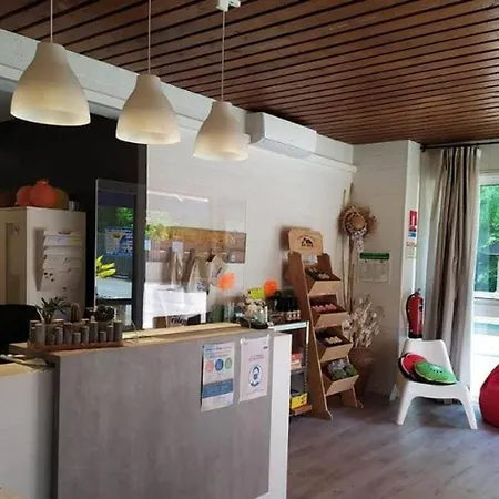 Mobil Confortable Avec Terrasse, 2 - Api-1-52-1006 * Groléjac