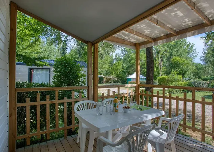 Mobil Confortable Avec Terrasse, 2 - Api-1-52-1006 Groléjac