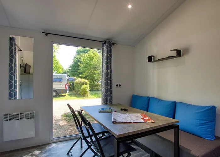 Mobil Confortable Avec Terrasse, 2 - Api-1-52-1006 Kamp alanı