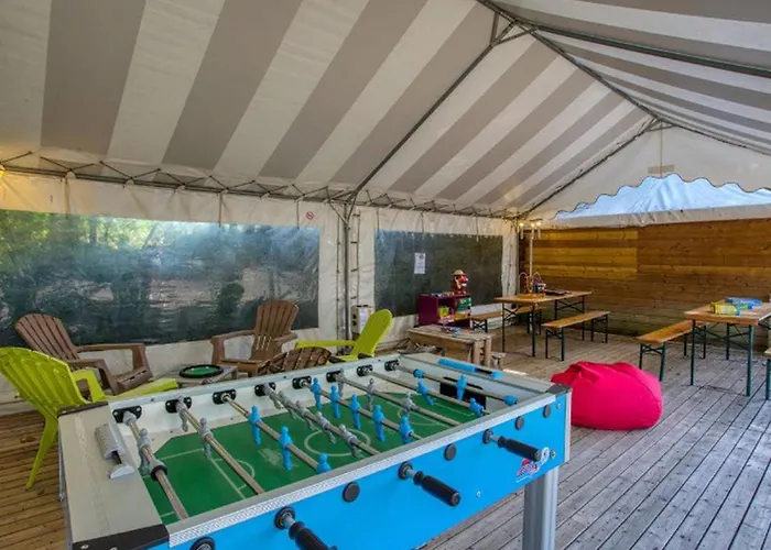 Mobil Confortable Avec Terrasse, 2 - Api-1-52-1006 Kamp alanı