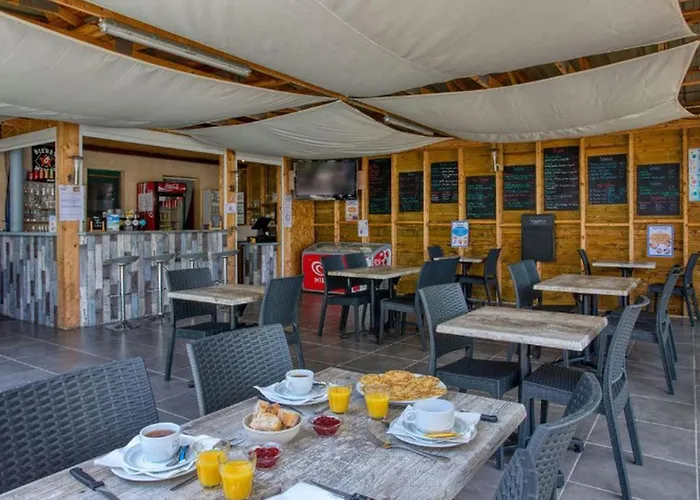 Kamp alanı Mobil Confortable Avec Terrasse, 2 - Api-1-52-1006 *